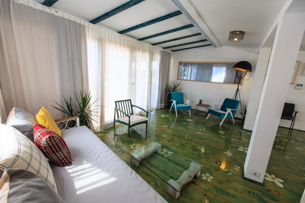 Apartments Rux De Luxe Bar Exteriér fotografie